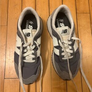 New Balance Navy Blue and Cream Sneakers
